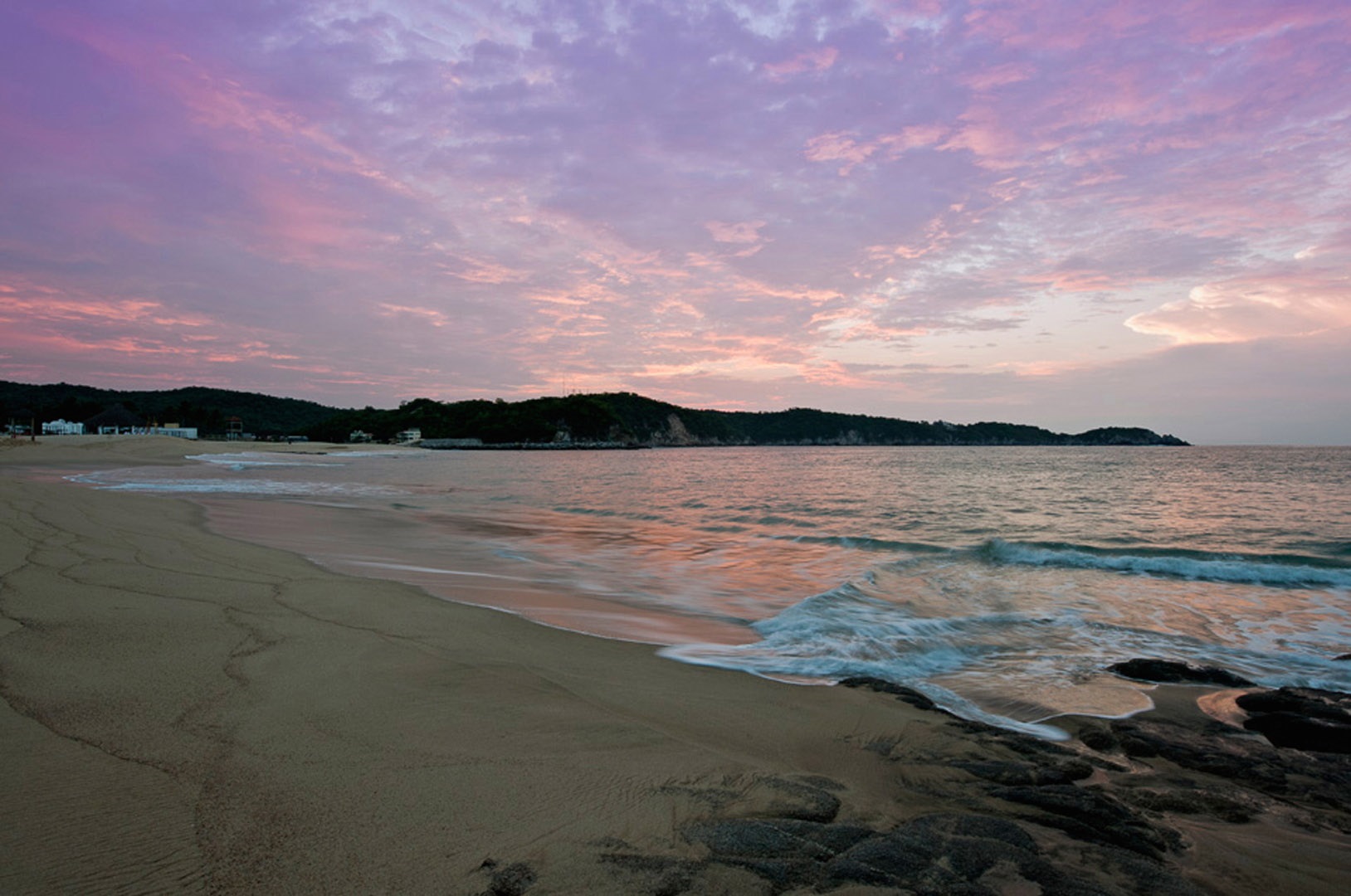 Chahu&eacute; neighbourhood and marina, Huatulco