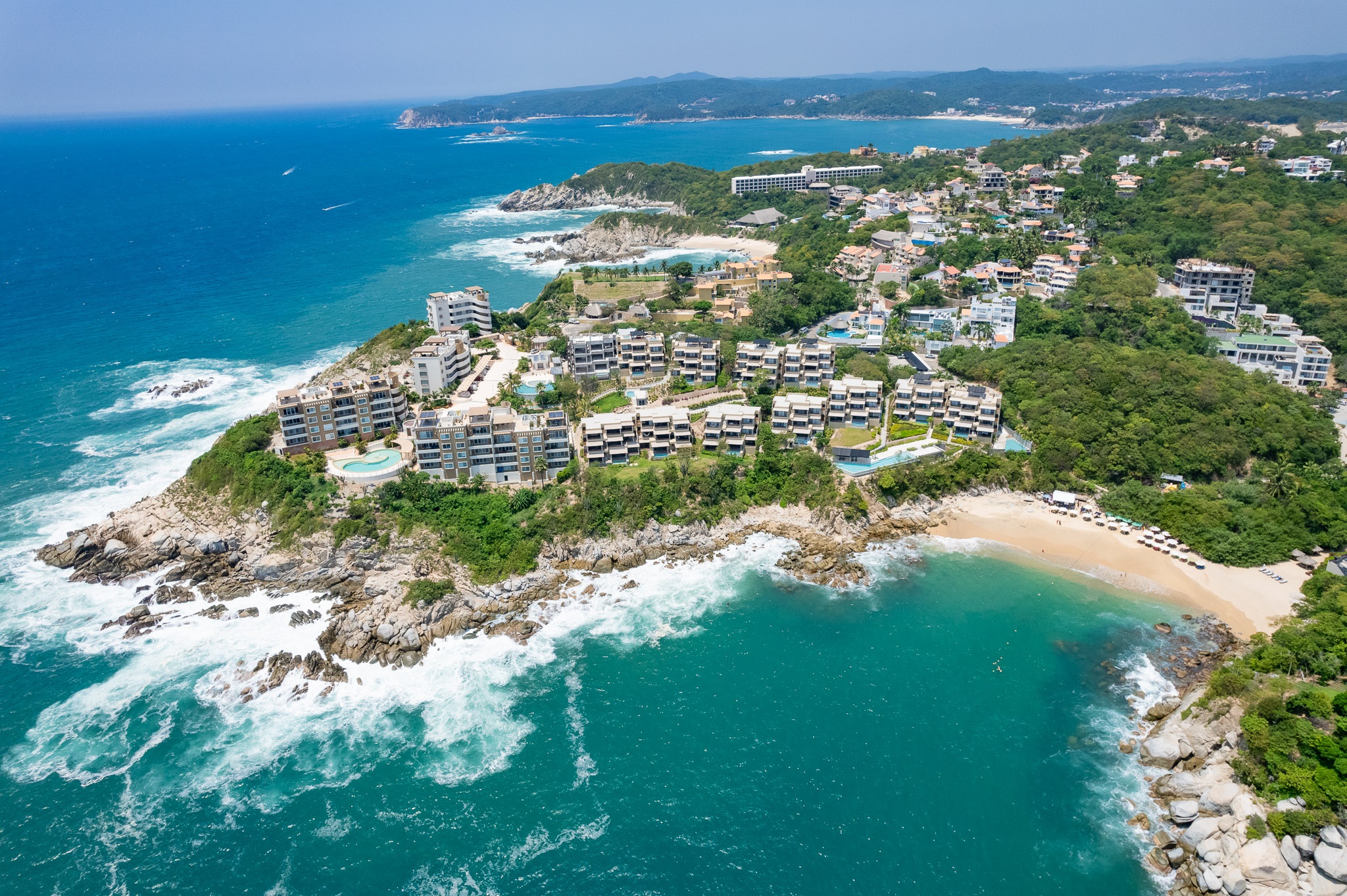 Ocean-view condos in Arrocito, Huatulco